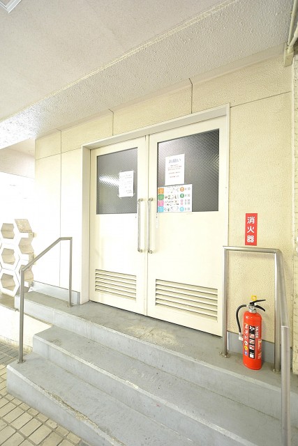 シャトー東洋南青山　ゴミ置き場