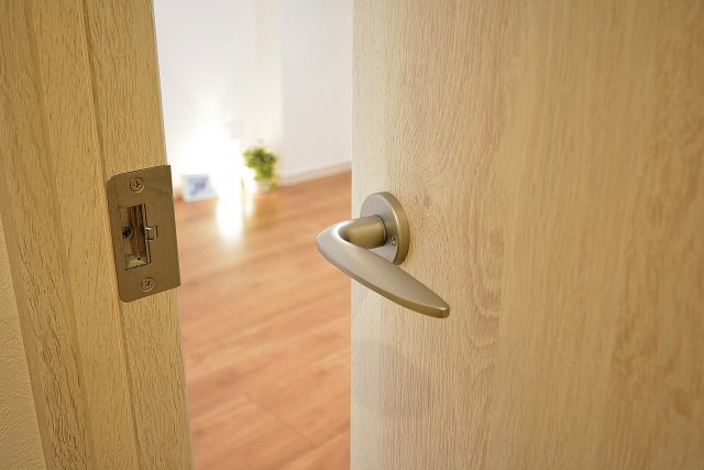 シャトー東洋南青山　6.3帖洋室ドア