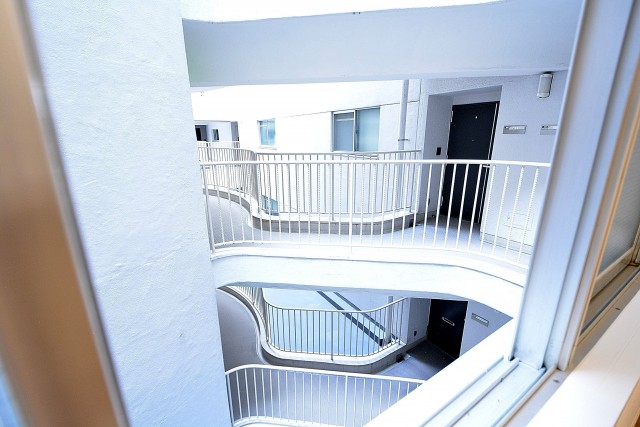 シャトー東洋南青山　6.3帖洋室の窓