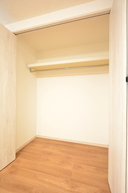 シャトー東洋南青山　6.3帖洋室のクローゼット