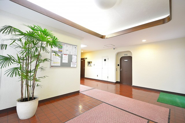 秀和第2北青山レジデンス　エントランスホール