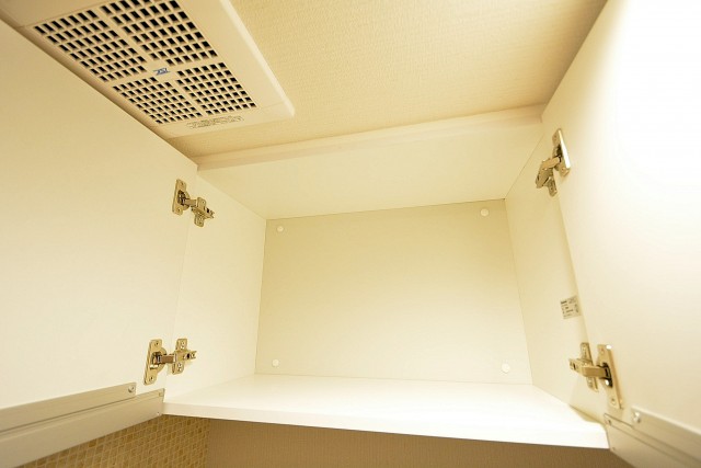 シャトー東洋南青山　トイレ吊戸棚