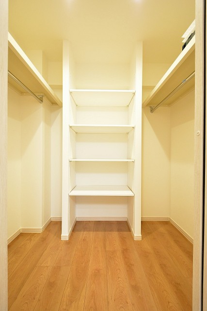 シャトー東洋南青山　6.2帖洋室のWIC