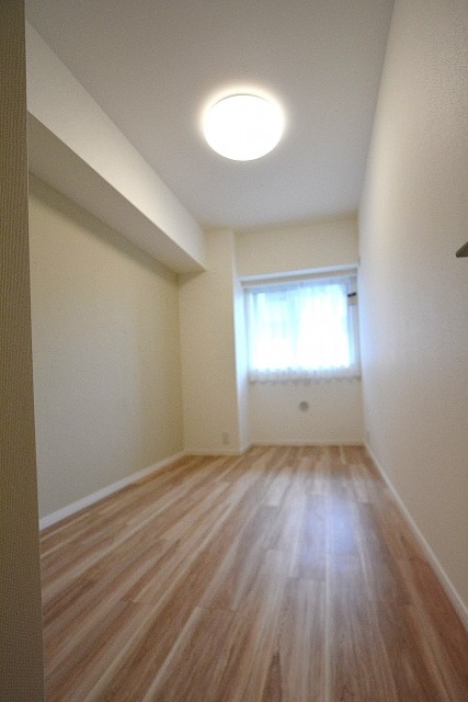 シティウインズ品川ガーデンコート　洋室　2