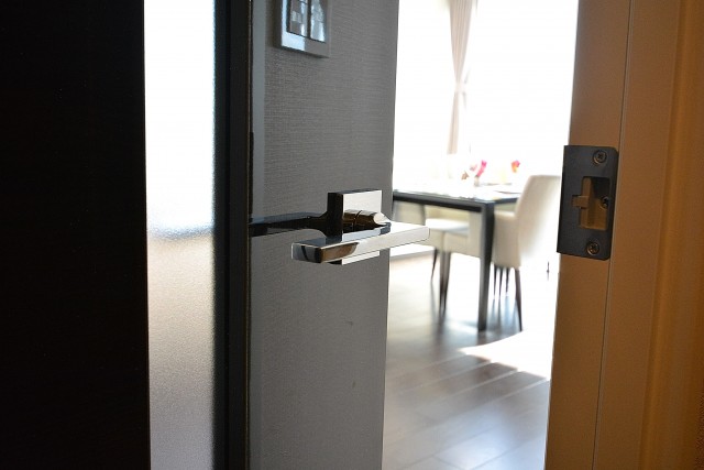 グランドメゾン目白　LDKドア