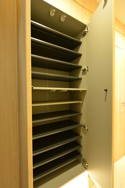 ライオンズマンション三軒茶屋　シューズBOX