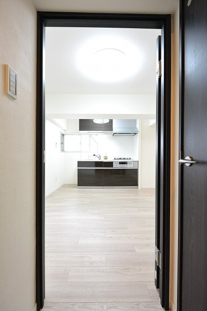 ライオンズマンション三軒茶屋　DK入口