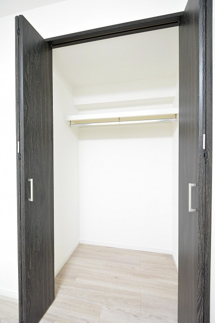 ライオンズマンション三軒茶屋　洋室②クローゼット