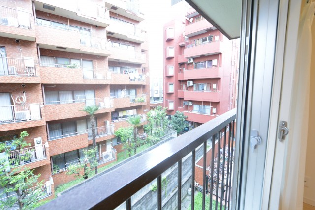 ハイネス小石川305　バルコニー