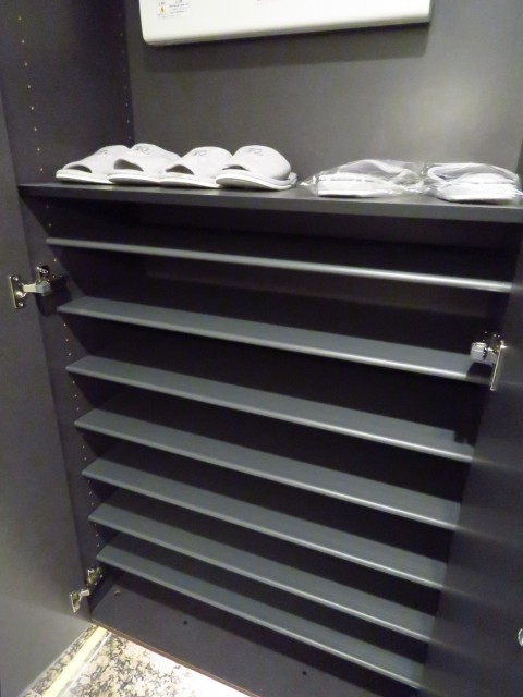 コスモ目黒パルティエ　シューズBOX