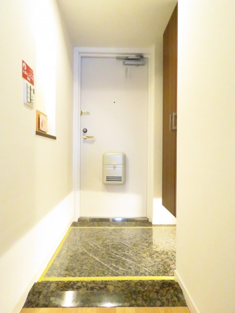 コスモ目黒パルティエ　玄関ホール