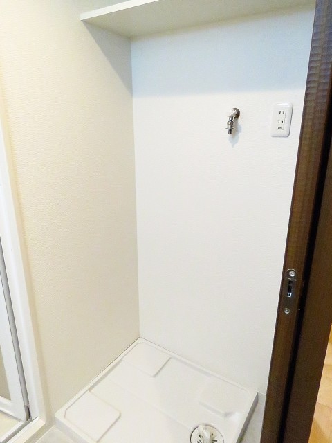 コスモ目黒パルティエ　洗濯機置場