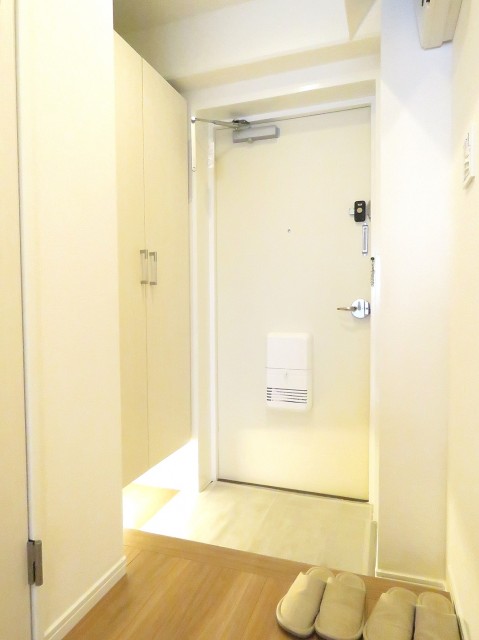 ライオンズマンション北新宿 玄関ホール