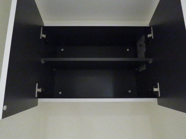 ライオンズマンション北新宿 洗濯機置場上の収納