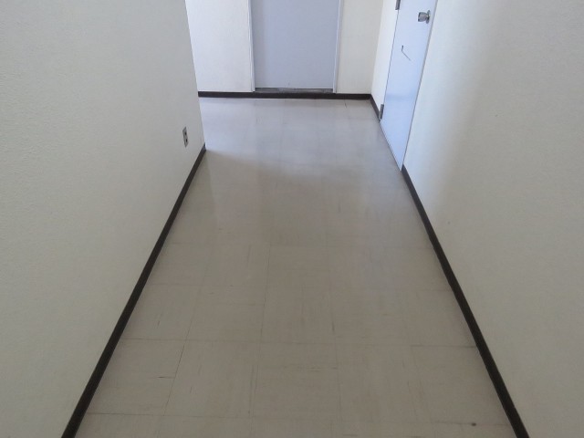 ドルミ東中野　共用廊下