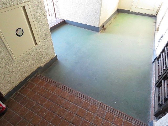 ハイマート若松　共用廊下