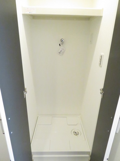 祐天寺第2コーポラス　洗濯機置場
