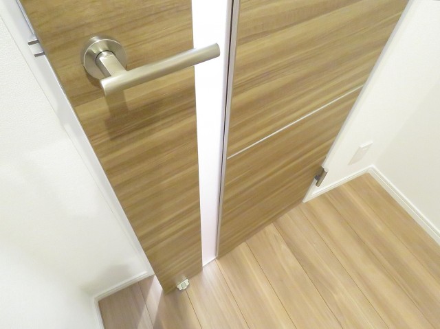 越前堀永谷マンション　LDK扉