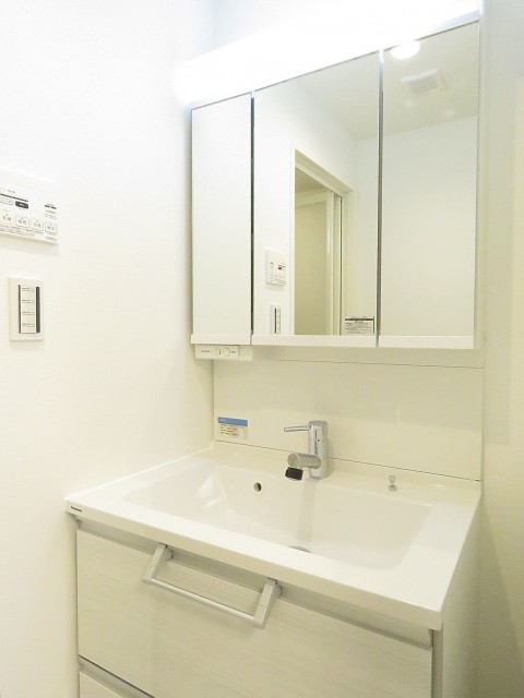 越前堀永谷マンション　洗面化粧台