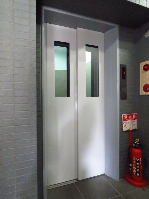 レックス神宮外苑　エレベーター