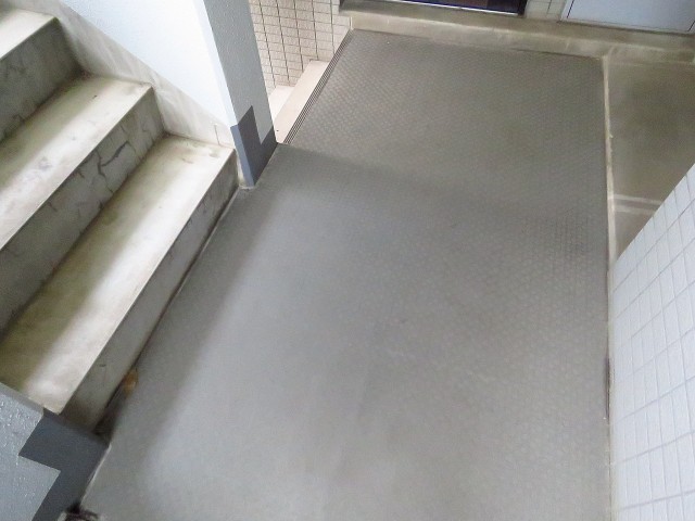 レックス神宮外苑　共用廊下