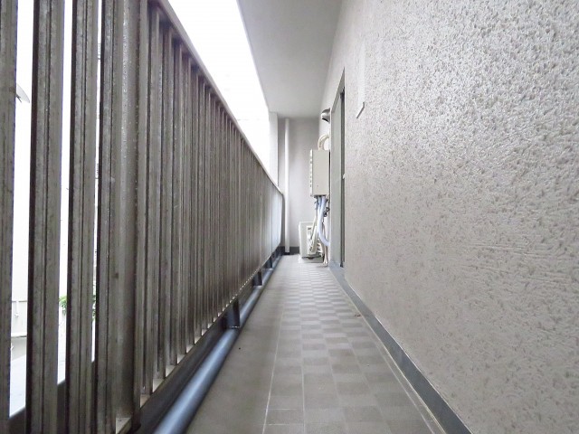 千駄ヶ谷第一スカイハイツ　洋室側バルコニー