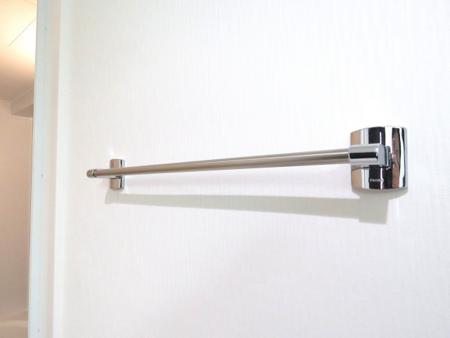 ダイアパレス都立大　タオル掛け
