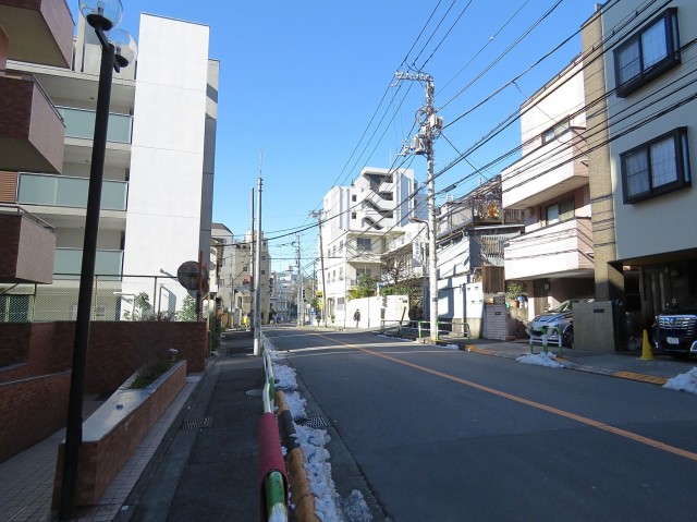 シャンボール小石川　前面道路