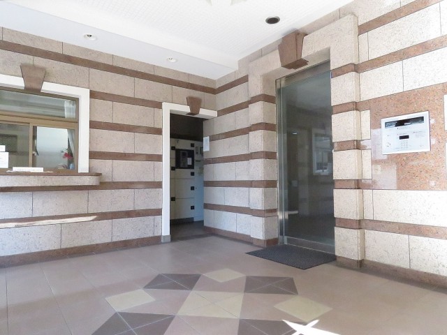 朝日ラ・パリオ四谷　エントランスホール