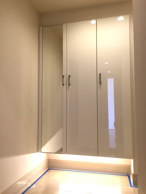 秀和新川レジデンス　シューズボックス