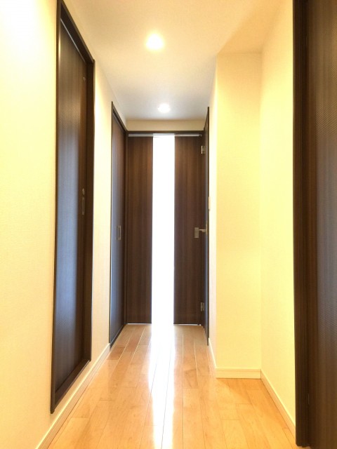 秀和新川レジデンス　廊下