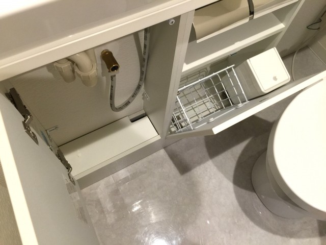 秀和新川レジデンス　トイレ