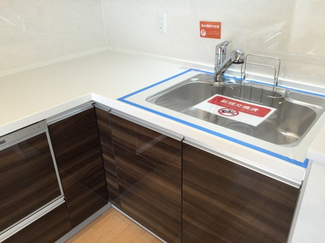 秀和新川レジデンス　キッチン