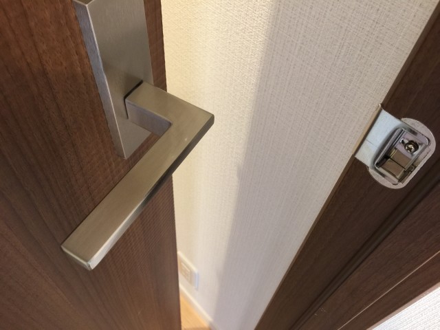 秀和新川レジデンス　廊下