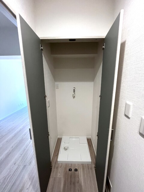 ビリジアン学芸大学 廊下玄関