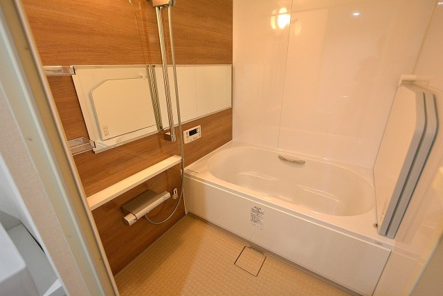 秀和第二神宮レジデンス バス (1)