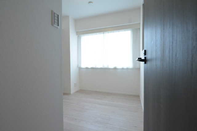 魚菜エステート 洋室