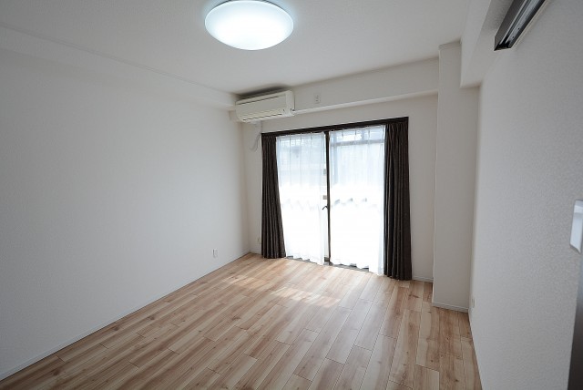 サンロイヤル東山 洋室5.5