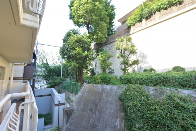 ハイホーム御殿山 バルコニー