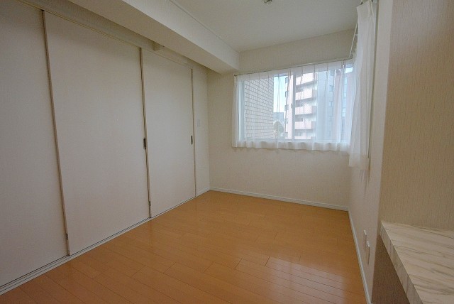 西麻布ハイツ701号室 洋室5.3帖