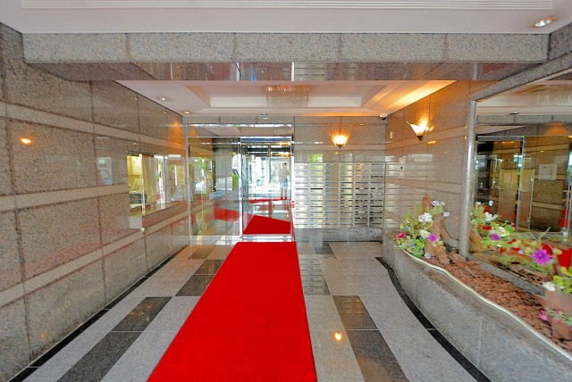 サンロイヤル東山 エントランス