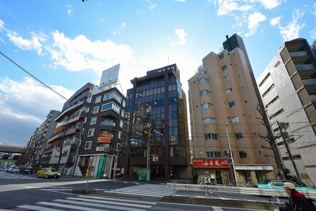 西麻布ハイツ701号室外観