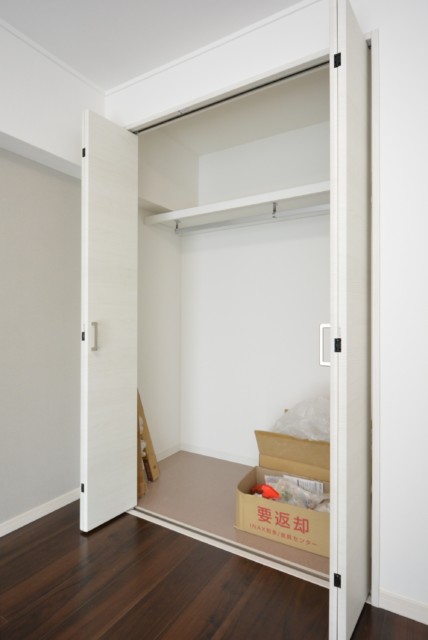 秀和目黒駅前レジデンス 洋室2