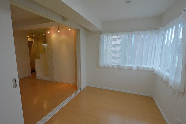 西麻布ハイツ701号室 洋室5.3帖