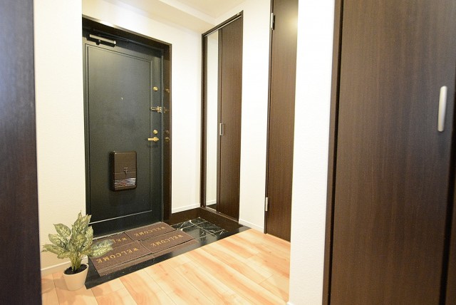 サンロイヤル東山 玄関