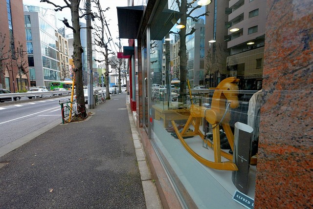 西麻布ハイツ701号室 周辺環境 (3)