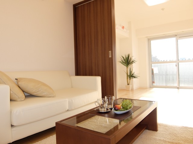 秀和目黒駅前レジデンス　リビング