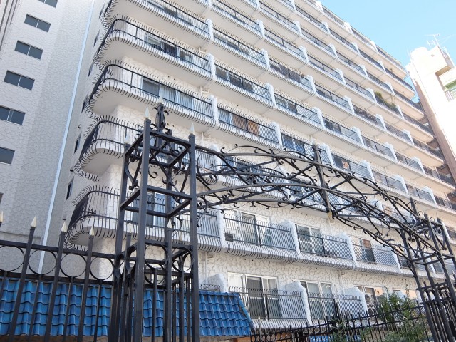 秀和目黒駅前レジデンス　外観