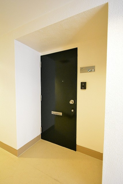 シャトー赤坂台　玄関ドア