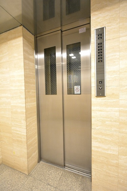 クレッセント目黒Ⅱ　エレベーターホール